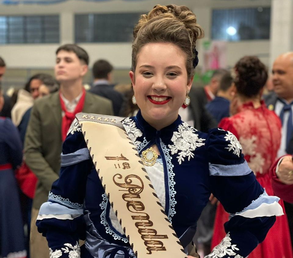 Conheça Isabella Nunes da Silva – 1ª Prenda do RS 2024/2025