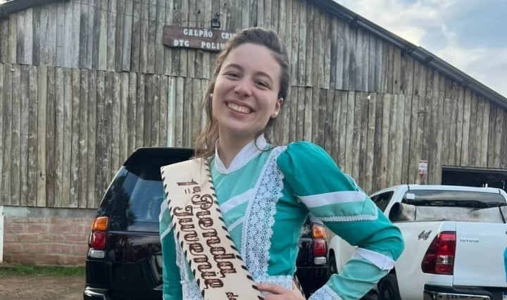 Conheça Laís Seitz – 1ª Prenda Juvenil do RS 2024/2025